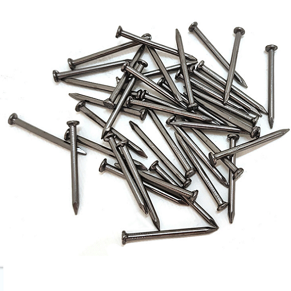 1-1/2 Inch Common Steel Nails Product Introduction (English Version)
 
1. Material
 
Manufactured from Q195 / Q235 low carbon steel wire. It features great toughness and ductility, not easy to crack under hammer impact, ideal for wood fastening.
 
2. Matching Wire Diameter
 
Length: 1-1/2 inch = 38.1 mm, standard BWG sizes for export:
 
- BWG12: 2.64mm, heavy-duty thick shank, for wooden cases & pallets
- BWG13: 2.34mm, standard universal size, most popular for overseas orders
- BWG14: 2.03mm, light thin shank, fit for thin boards & interior decoration