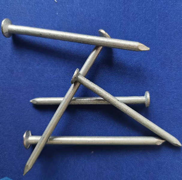 strong corrision resistance nails work for outdoor area
