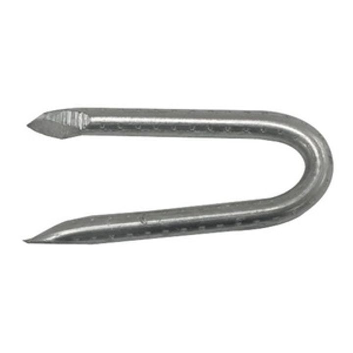 Descripción de la especificación: 1" = longitud de la pierna 25,4 mm; El patrón de línea BWG9 Birmingham, el diámetro de filamento es de aproximadamente 3,77 mm, pertenece a la cerradura de tipo U de filamento grueso.La estructura de doble punta en forma de U, el martillo golpea directamente en la columna de madera, se usa para atar el alambre y la alambre de alambre; El diamante tiene la punta afilada, ahorra fuerza en la madera.
2. el alambre grueso BWG9, alta resistencia, no es fácil doblar la deformación, adecuado para vallas medianas y pesadas.
Versión de la espina invertida: la espina de la uña se muerde a la madera, la resistencia a la tracción se mejora significativamente, no es fácil de soltar; La barra suave es adecuada para escenarios de desmontaje repetido.
Bajo costo, adecuado para la compra de ingeniería a gran escala.