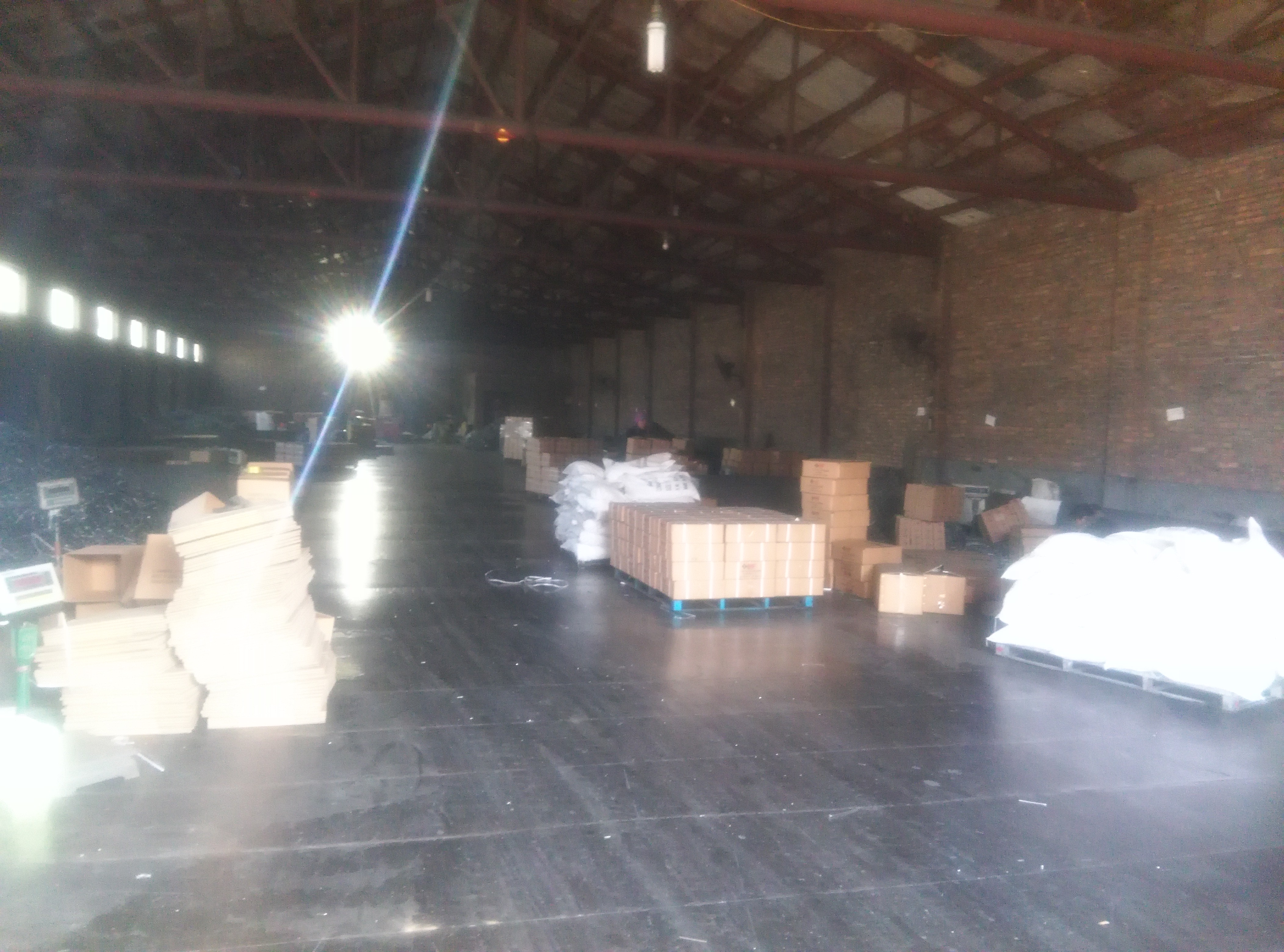 nails packing department